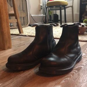 US Size 7 doc Martian’s